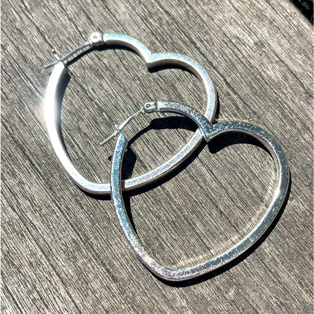 Sterling Silver Heart Earrings- Macys “J-Lo” Line,Lightweight,Classic,Great Cond